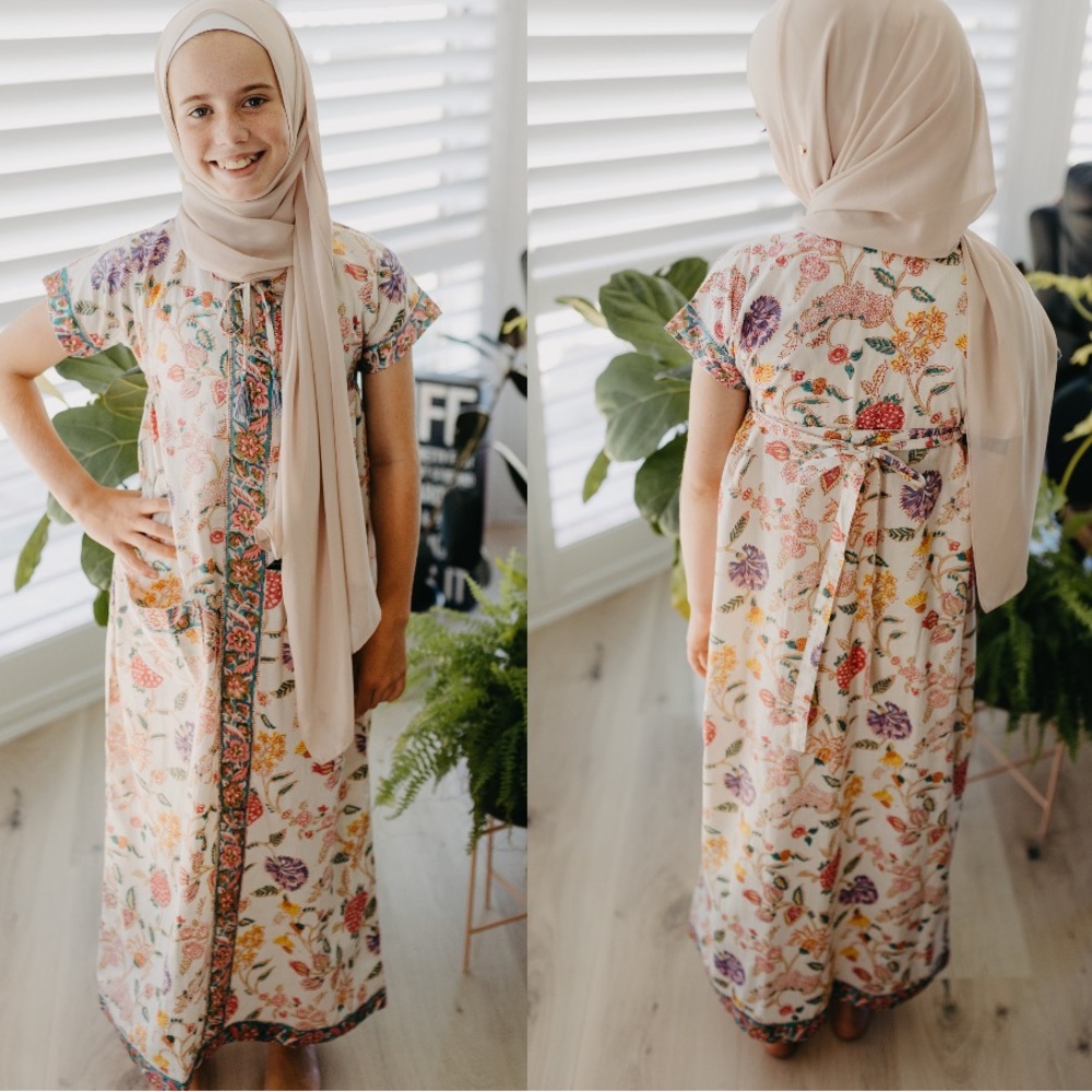 Girls Abaya - Short Sleeve Floral
